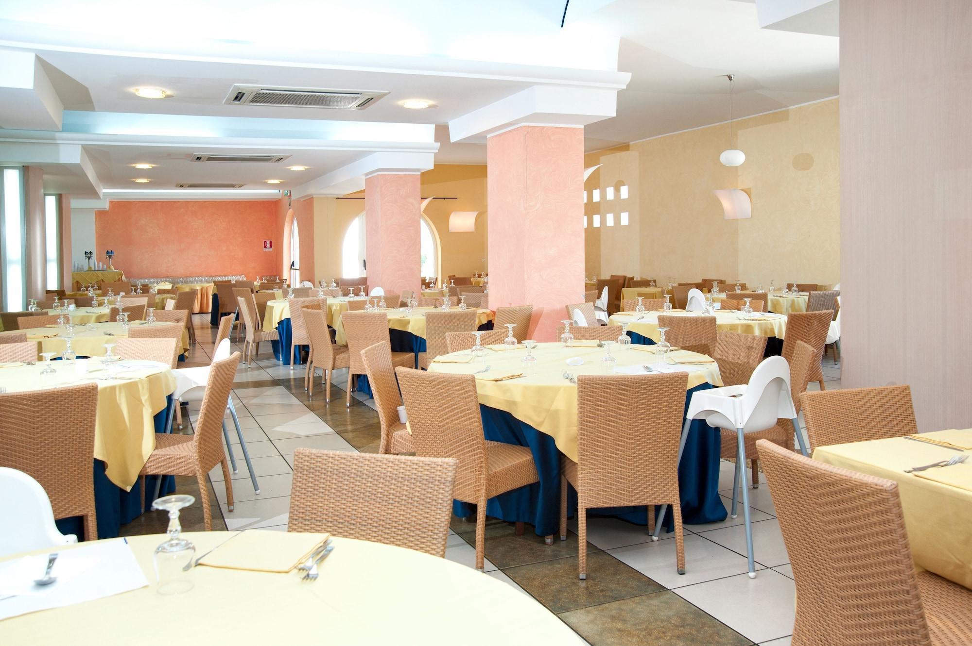 Futura Club Torre Rinalda Hotel Exterior photo